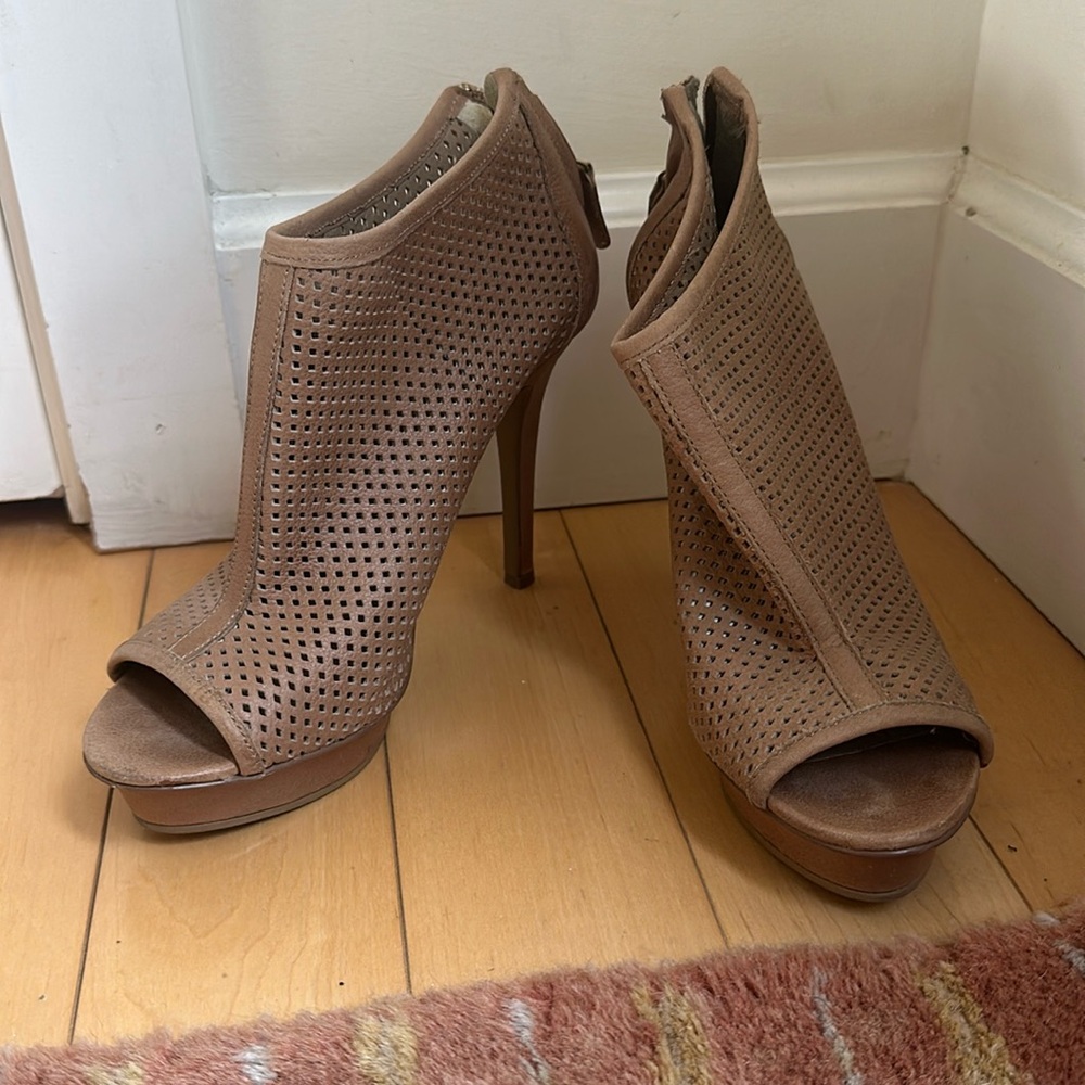 Marco Santi Nude Heels